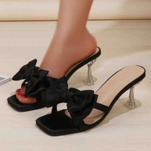 Bow-tie heels