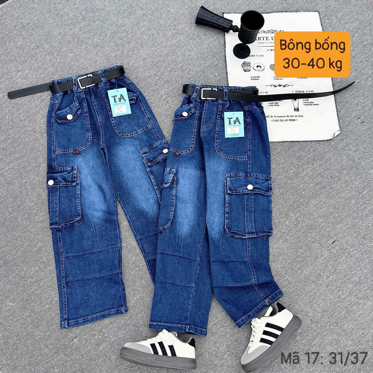 multi pocket jeans
